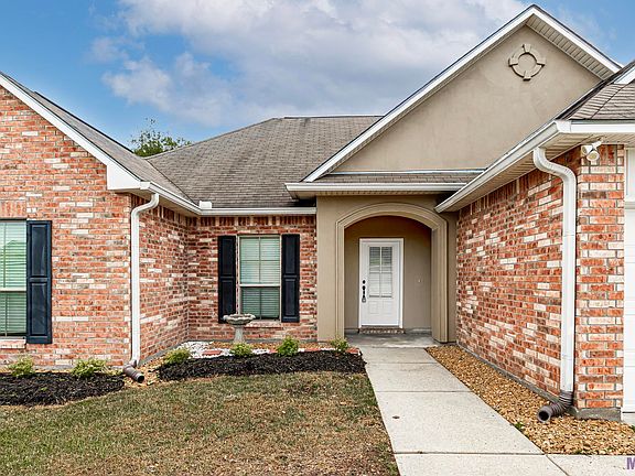 3rd image of 23264 Conifer Dr