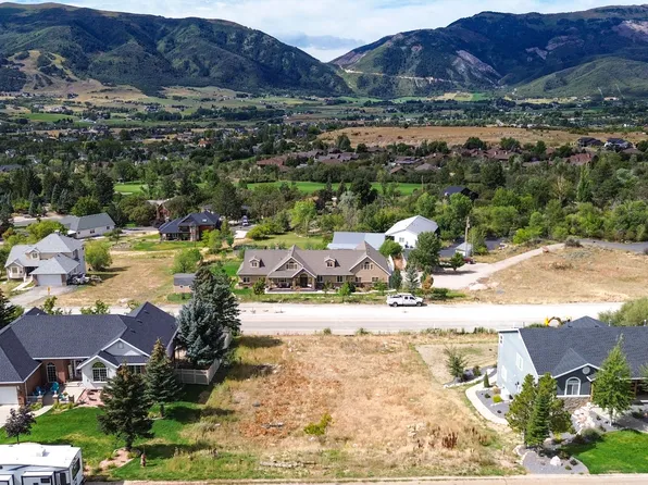 4133 N Wolf Ridge Cir, Eden, UT 84310