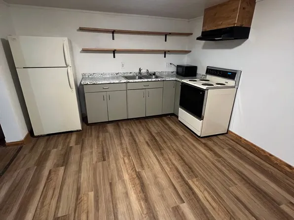 20 W Melgaard Rd, 20 W Melgaard Rd #2, Aberdeen, SD 57401