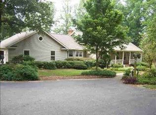 88 Simme Griff Farm Ln, Fountain Inn, SC 29644