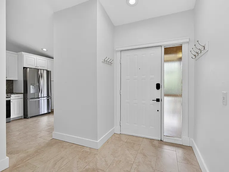 13085 Belhaven Ct #4 — Photo 2