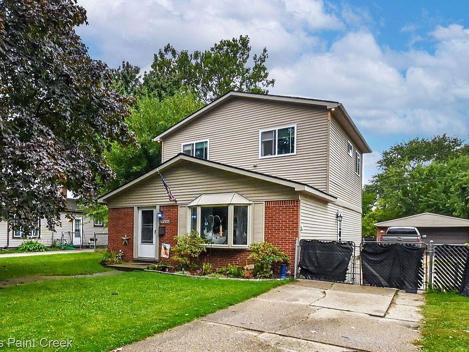 1st image of 27539 Demrick St