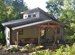 426 Martins Creek Rd, Barnardsville, NC 28709