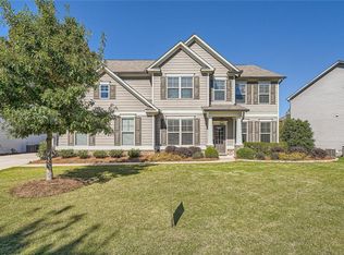 9050 Maple Run Trl, Gainesville, GA 30506