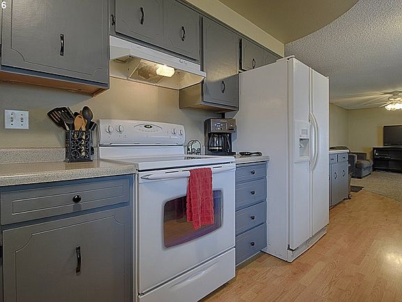 5th image of 5905 NE 113th St
