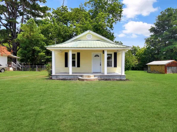 107 Hinkle Rd, Clanton, AL 35045