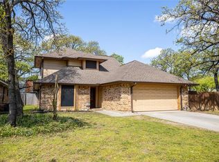 6002 Paradise Dr, Arlington, TX 76001
