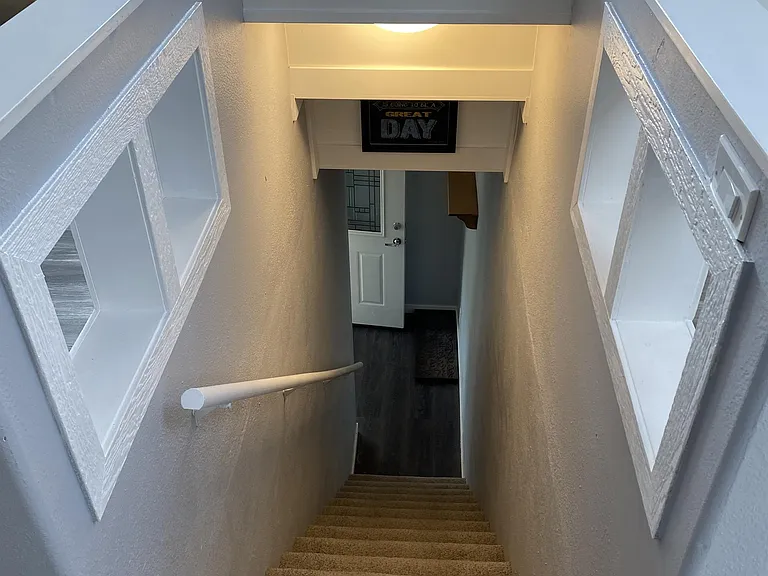 327 Bonfoy Ave #201 — Photo 7
