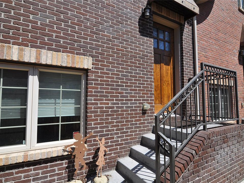 1st image of 948 S Pearl St #103