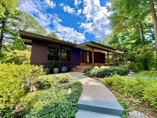 11 White Pine Knoll Rd, Wayland, MA 01778