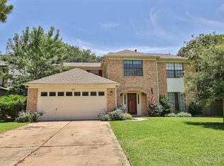 7802 Sunny Ridge Dr, Houston, TX 77095