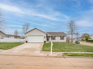 1105 Driftwood Ln, Waterloo, IL