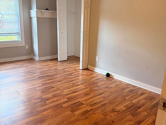 4th image of 7932-7934 Whitcomb St
