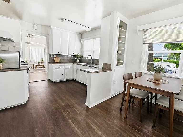 141 S 3rd Ave — Photo 5