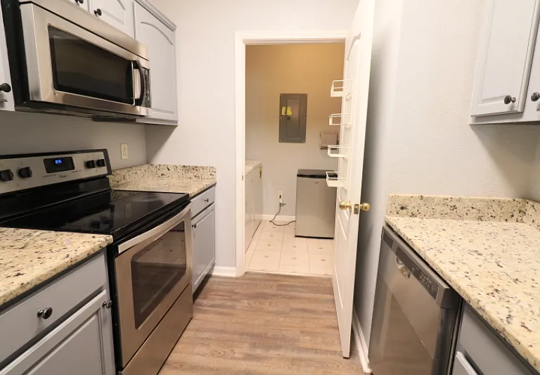 12913 Tradd St #2C — Photo 7