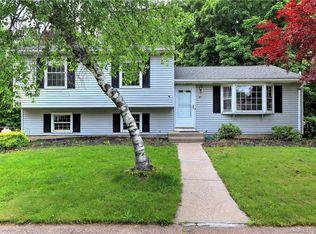 83 Robertson Rd, Hamden, CT 06518