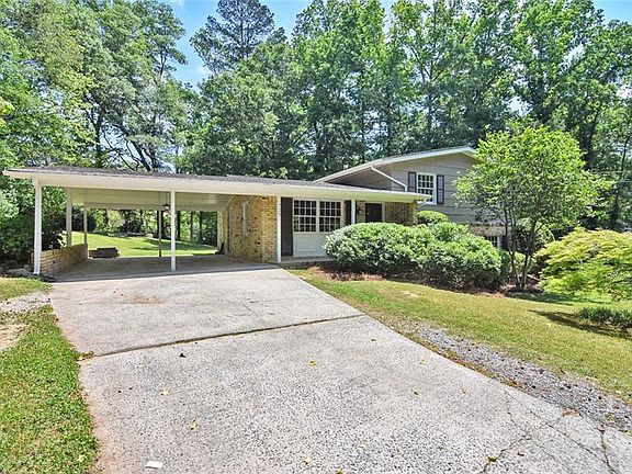 3rd image of 729 Smithstone Ct SE