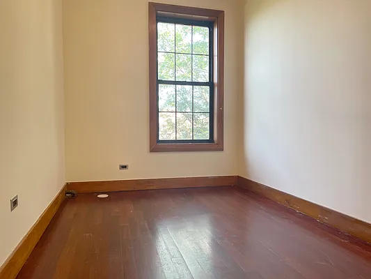 Rented by Yup Realty LLC | media 7