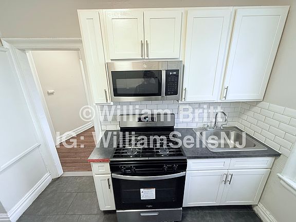 2nd image of 91 Fairview Ave #6