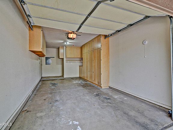 5th image of 7401 W Arrowhead Clubhouse Dr Unit 1081