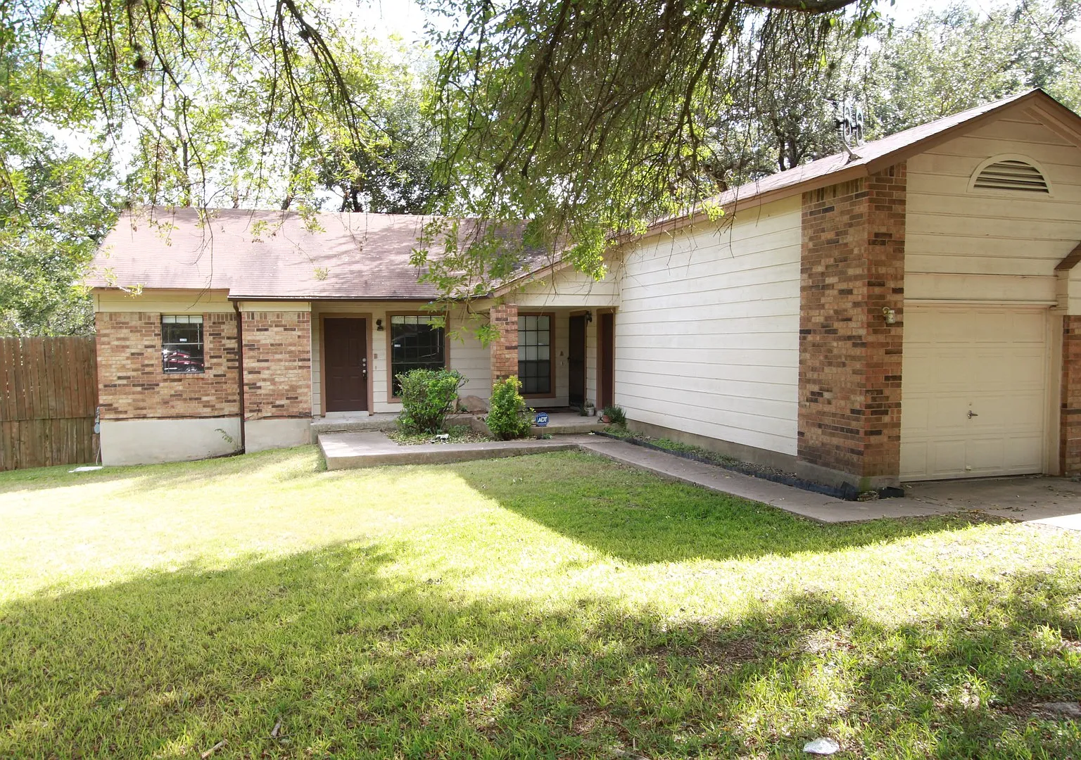 11603 Poplar Cv — Photo 3