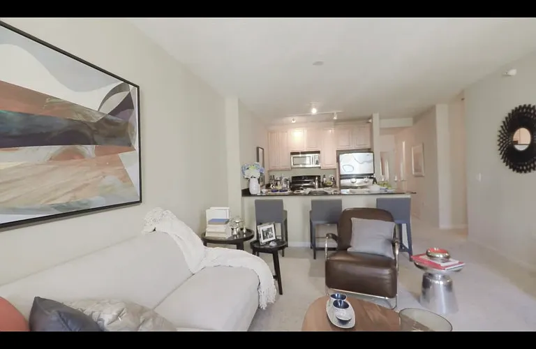 350 N Desplaines St — Photo 7