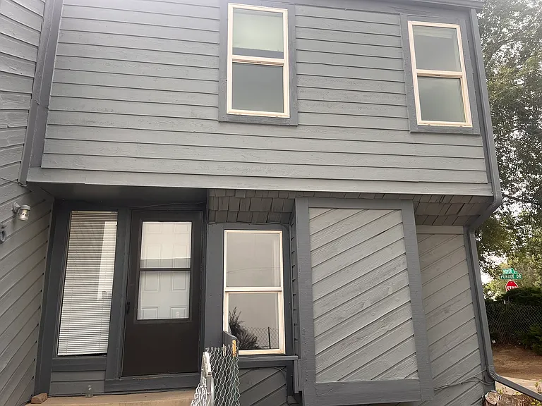 1015 Hover St — Photo 5