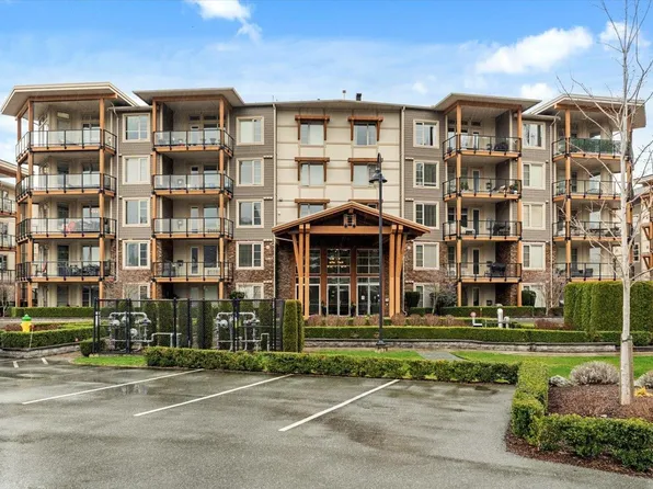 45750 Keith Wilson Rd #201, Chilliwack, BC V2R 0X3