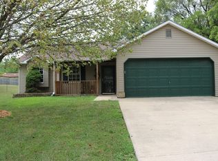 7210 E Suncrest Ct, Columbia, MO 65201