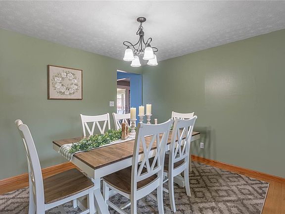 5th image of 5385 Royalwood Dr