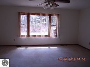 2nd image of 299 Margo St