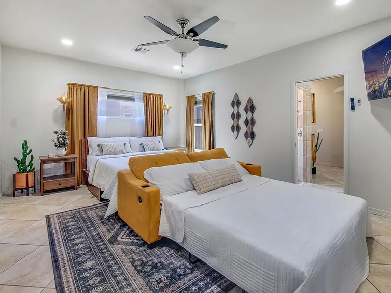 1800 Burgundy Dr — Photo 10