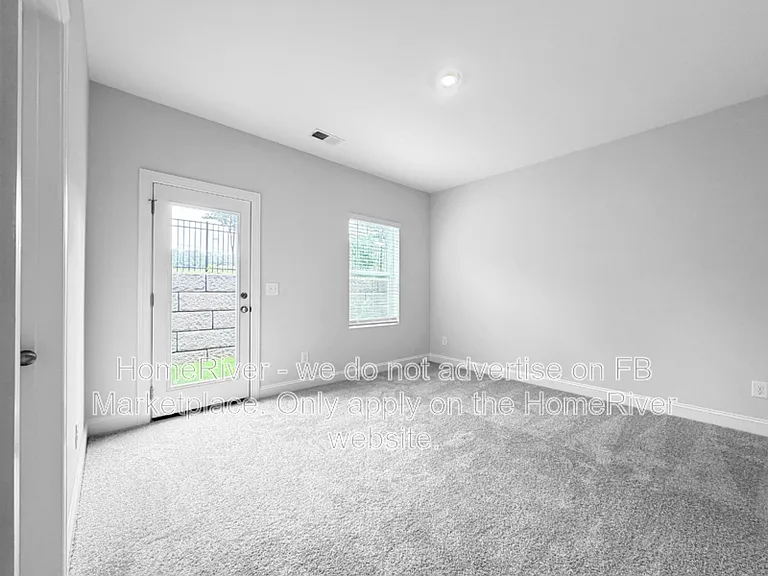 1933 Enniscorthy St — Photo 7
