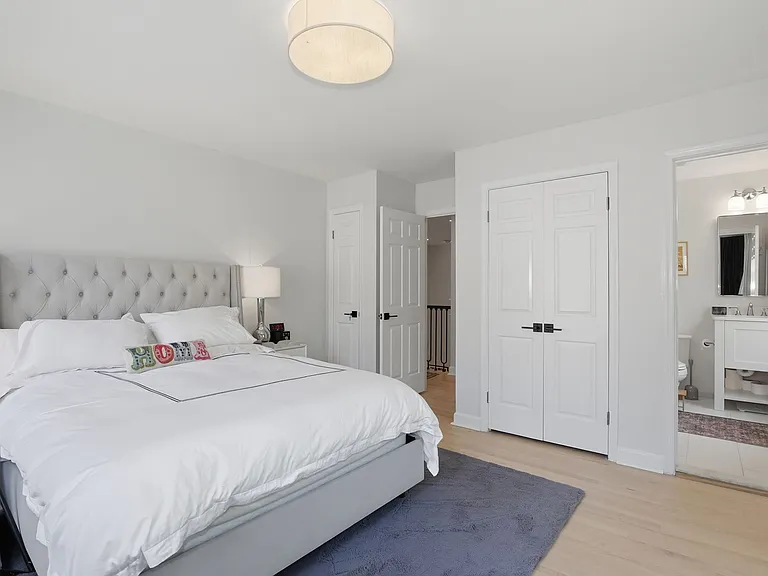 7005 Endicott Ct — Photo 25