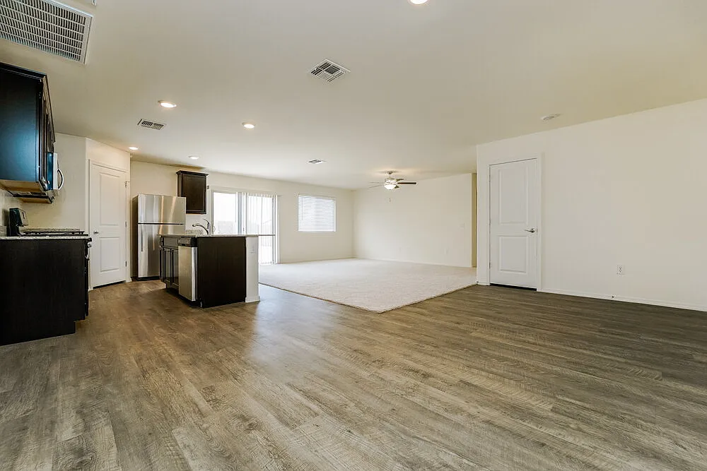 3 bed, 2.0 bath, 1531 sqft, $1,895 — Photo 4