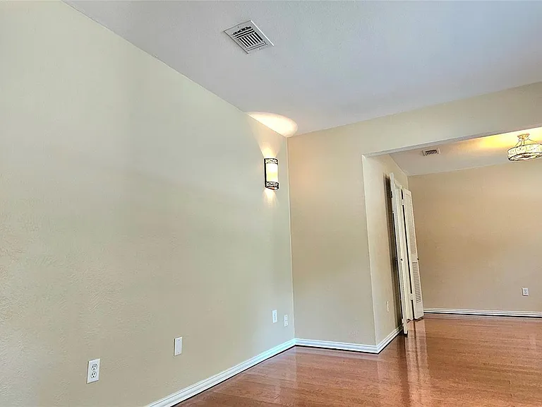 22 W Broken Oak Ct — Photo 3
