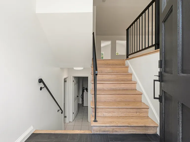 9220 Brian Dr — Photo 31