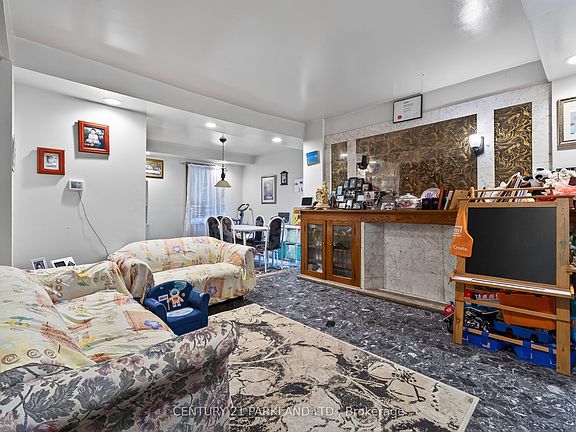 3rd image of 323 Nairn Ave