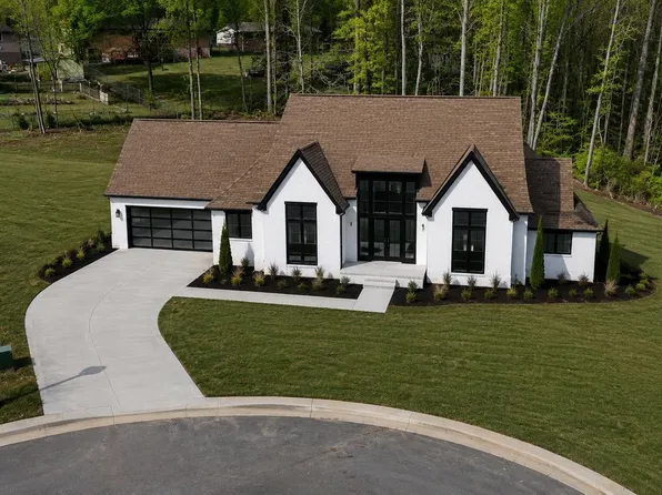 243 Cascade Dr, Florence, AL 35633