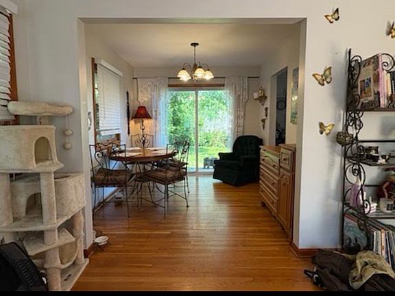 3rd image of 3925 Holmes St #3925