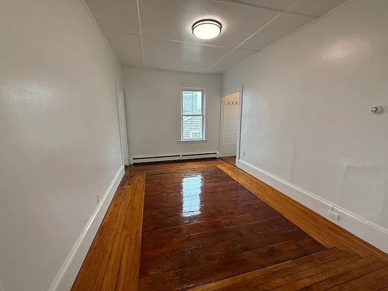 7 N Green St #3 — Photo 8