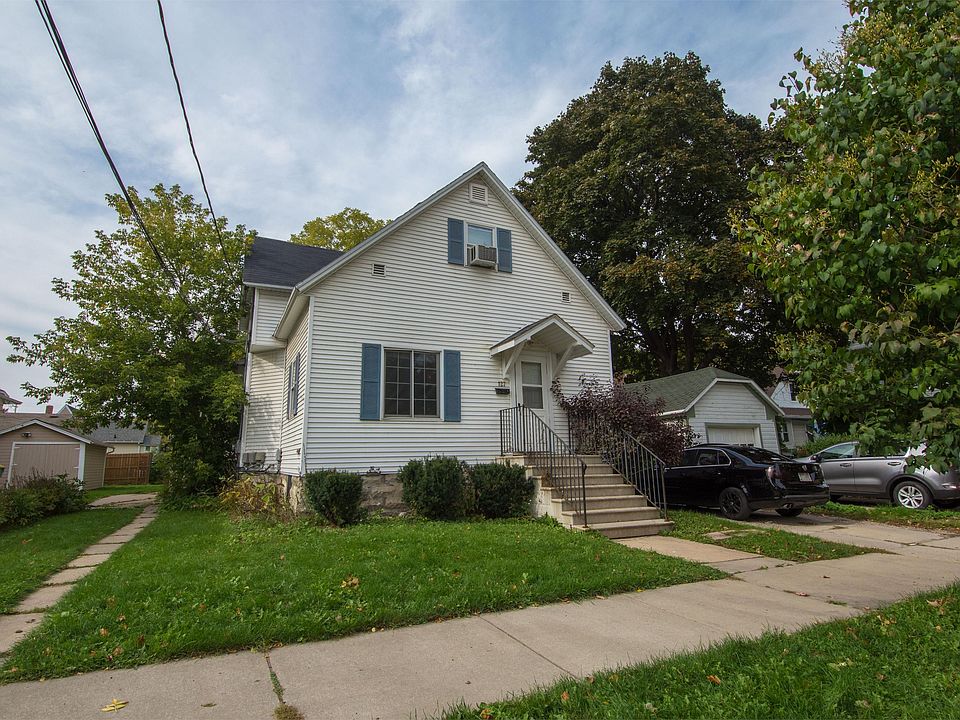 1st image of 127A Woodlawn Ave