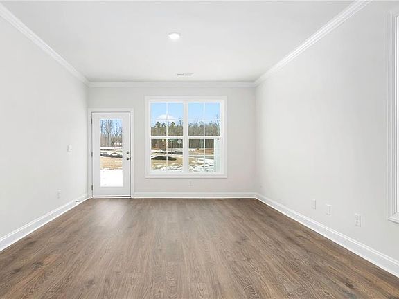 5th image of 207 Ranger Rd