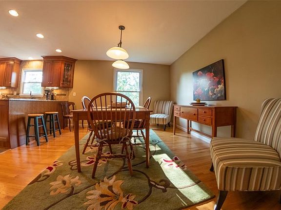 4th image of 4753 Edgeworth Dr