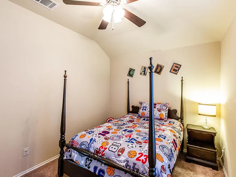 1324 Red River Dr — Photo 27