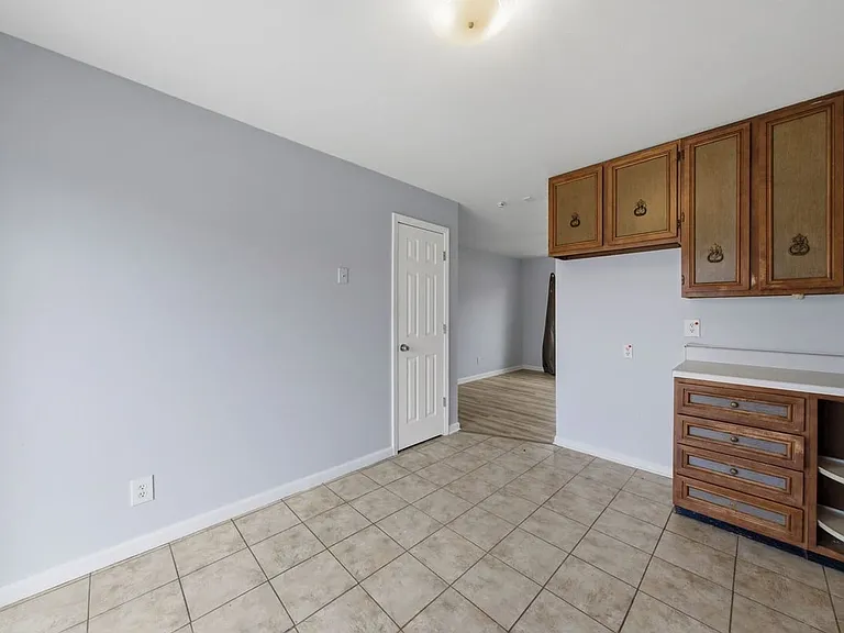 850 Saint Bartholomew Dr — Photo 41
