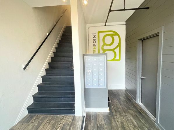 423 Greenup St #206