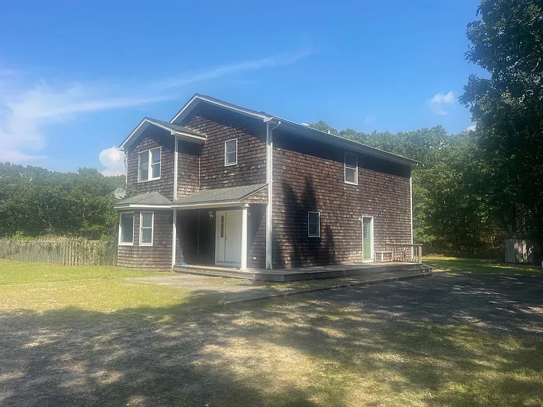 484 N Magee St — Photo 9