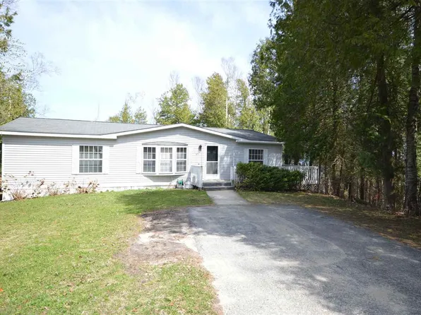 7525 Karlee Ct #44, Charlevoix, MI 49720