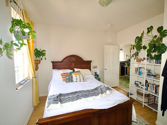 5th image of 734 Park Rd NW APT 204
